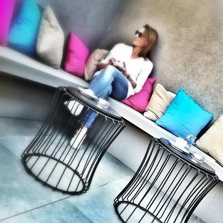 מלון Alilass